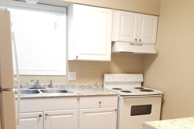 kitchen - 7065 Bellfort LLC