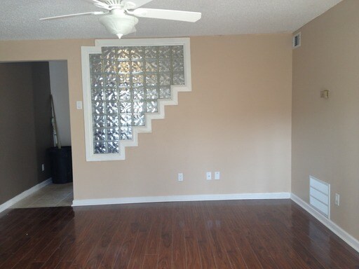Building Photo - 167 Tiburon Dr