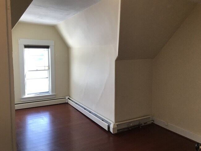 Building Photo - 70 Gilford Ave