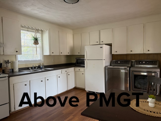 Building Photo - 367 Sequoia Dr