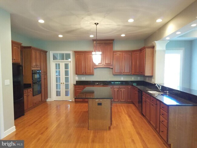 Building Photo - 17510 Ashton Forest Terrace