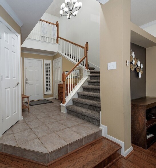 Foto del edificio - 110 N Valley Oaks Cir