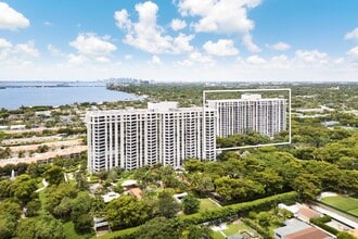 Building Photo - 2000 Towerside Terrace