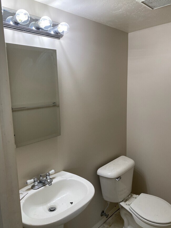 Foto del edificio - 712 N Gramercy Ave