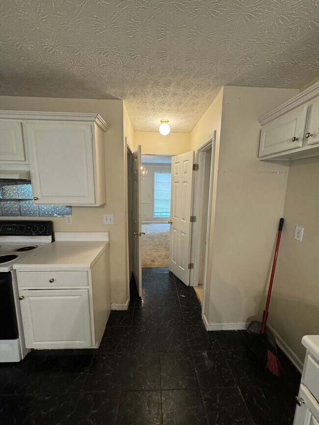 Foto del edificio - Room in House on Tara Bend