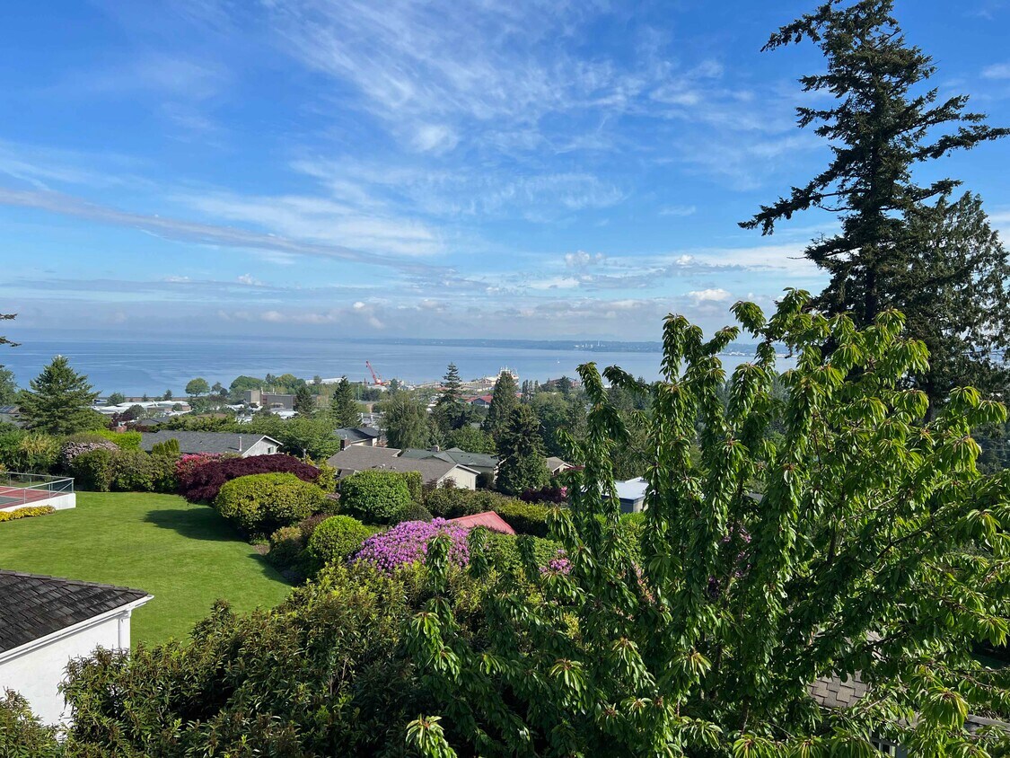 217 Middlefield Rd Unit Apartment with view, Bellingham, WA 98225