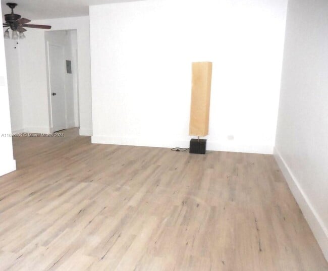 Building Photo - 8040 Tatum Waterway Dr