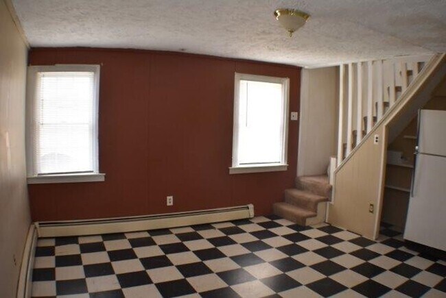Building Photo - Single Family Home