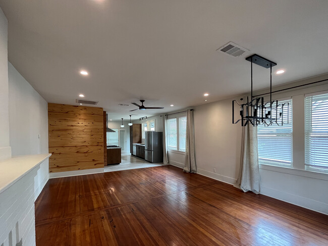 Building Photo - 634 Turner Ave