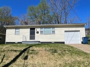 Building Photo - 900 Caseyville Rd