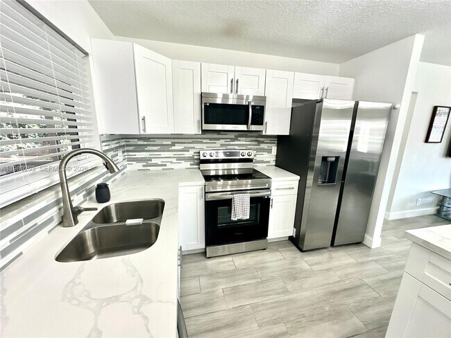 Foto del edificio - 3511 Quentin Ave