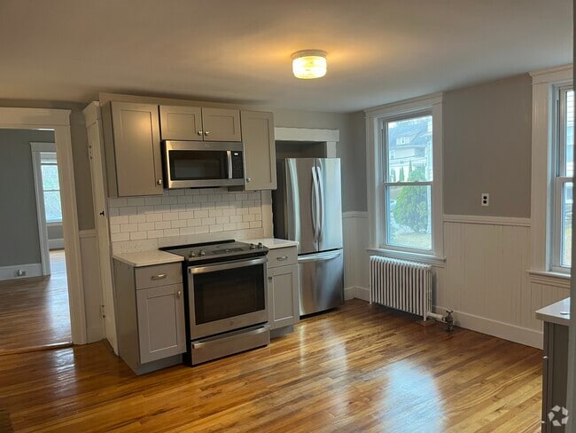 Building Photo - 82 Brantwood Rd