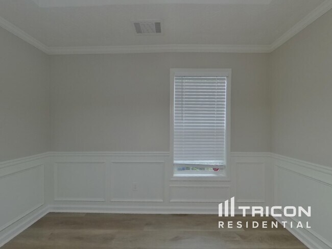 Building Photo - 85 Marbrook Trce