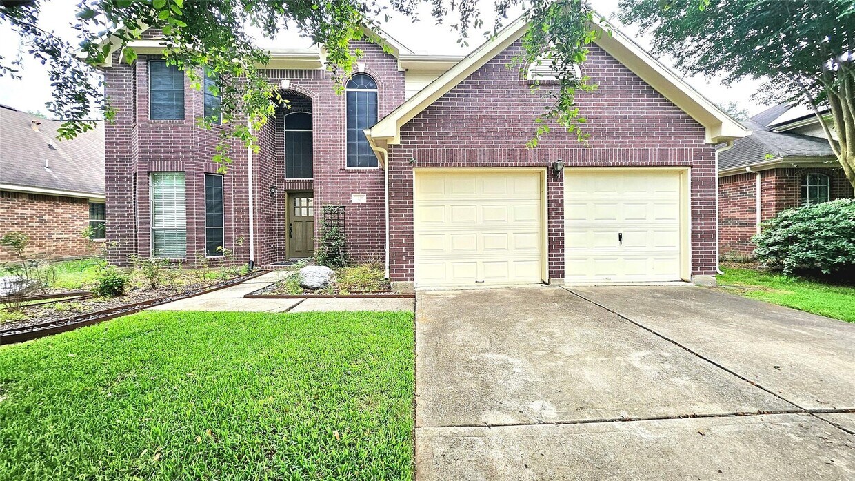Foto principal - 3121 English Oaks Blvd