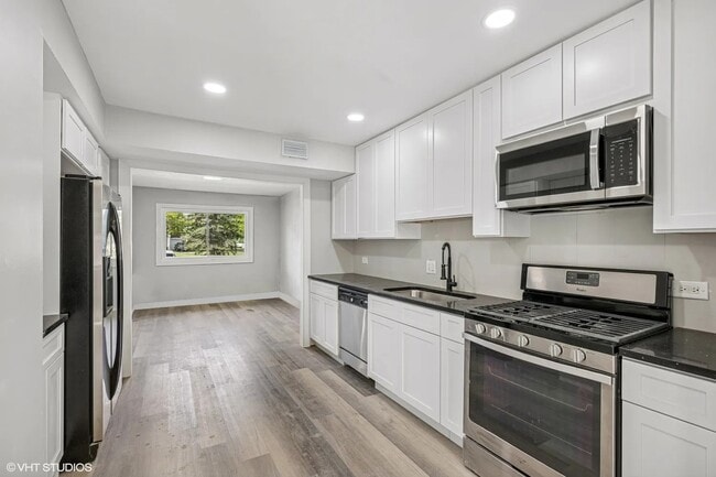 Building Photo - 1130 Sandpiper Ct