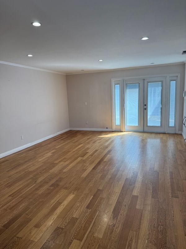 Foto del edificio - 5906 Graves Ave