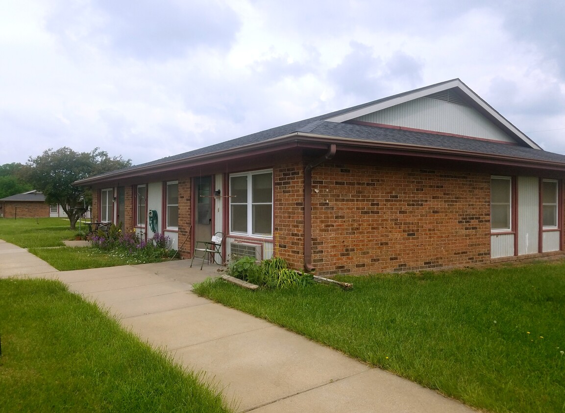 Building Photo - Americus Apartments