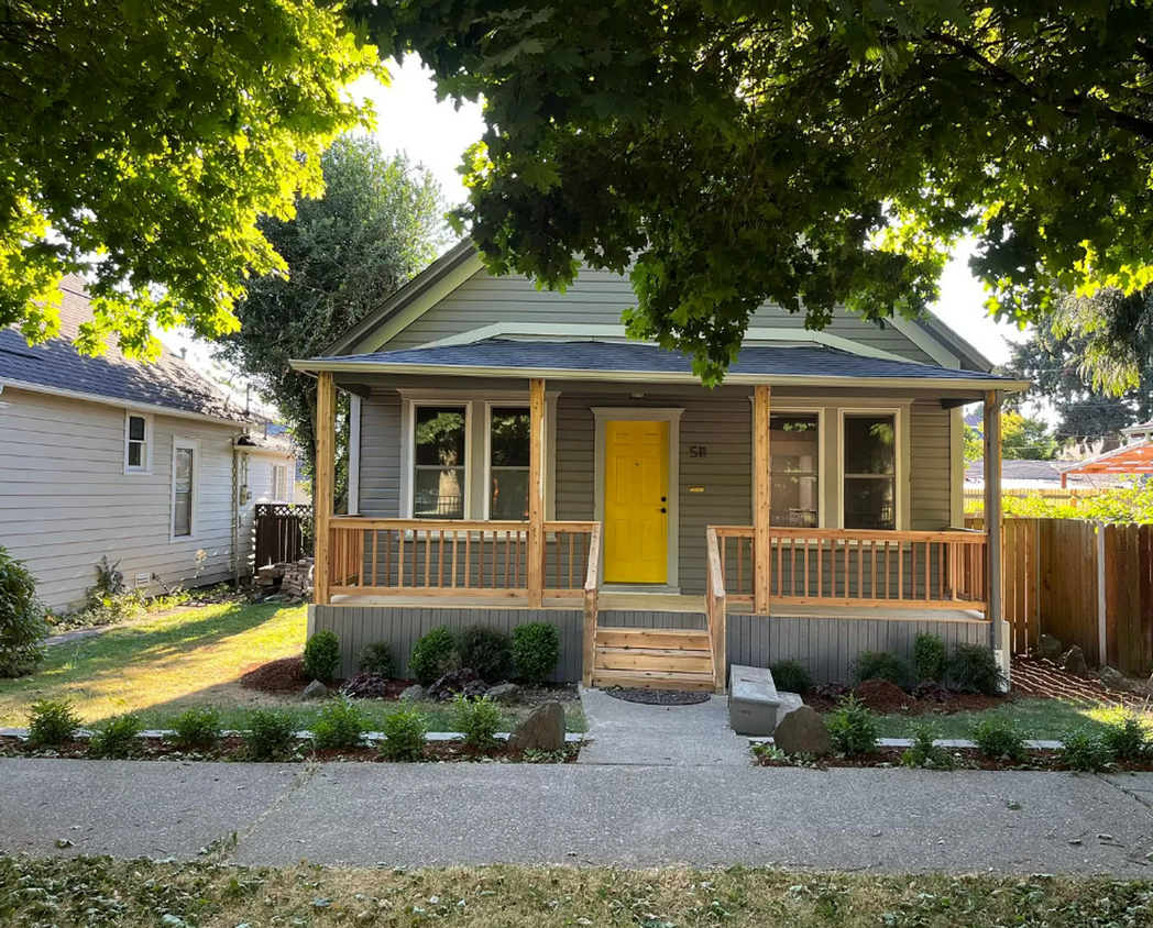 Primary Photo - Charming 2bed/1bath Home in Renton!