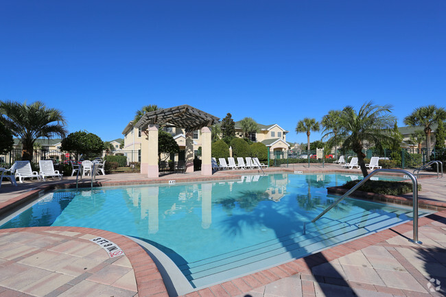 Piscina - Spring Haven Apartments