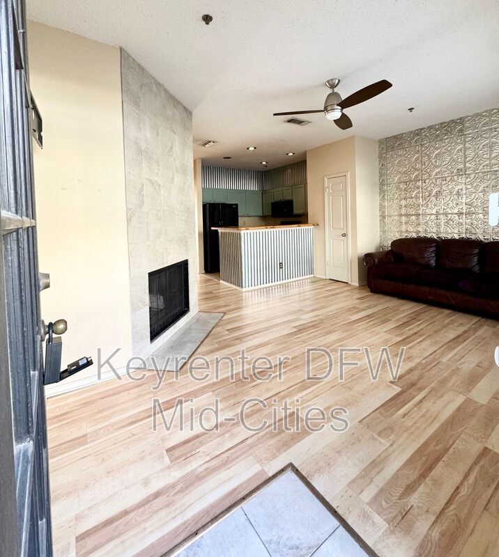 Foto principal - 4800 W Lovers Ln