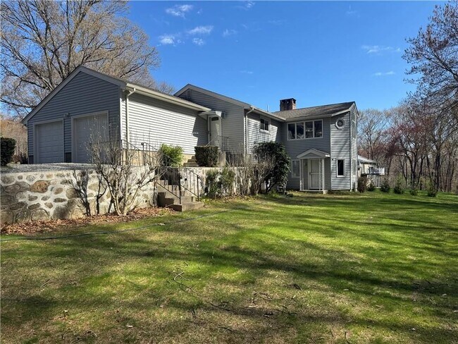 Foto del edificio - 4 Apple Orchard Ln