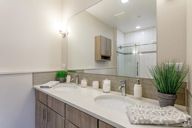 2BD, 2BA - 924 SF - Eagles Peak - 55+ Active Adult Community