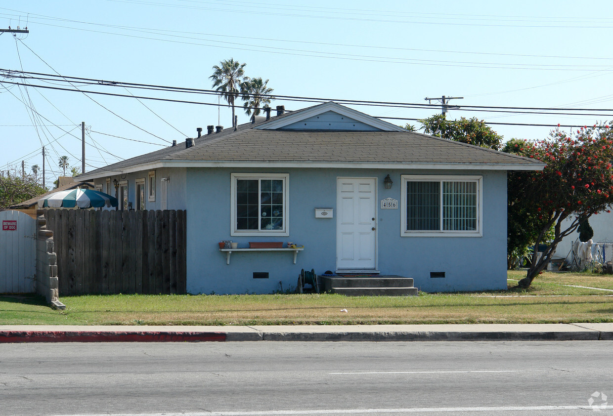 Foto del edificio - 454-456 E Channel Islands Blvd