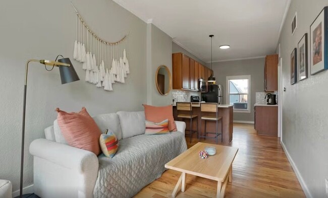 Photo - 2517 Clay St Townhome