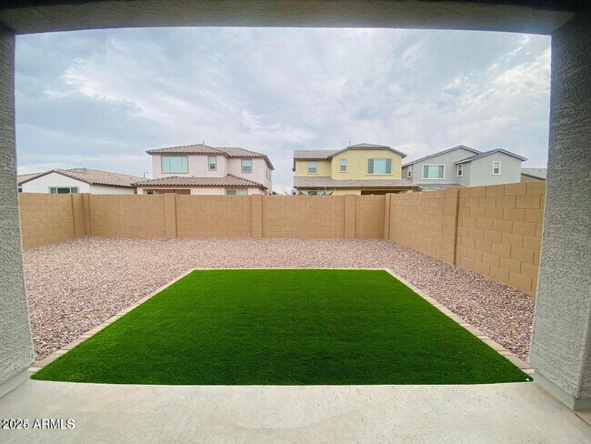 Foto del edificio - 9449 W Roma Ave