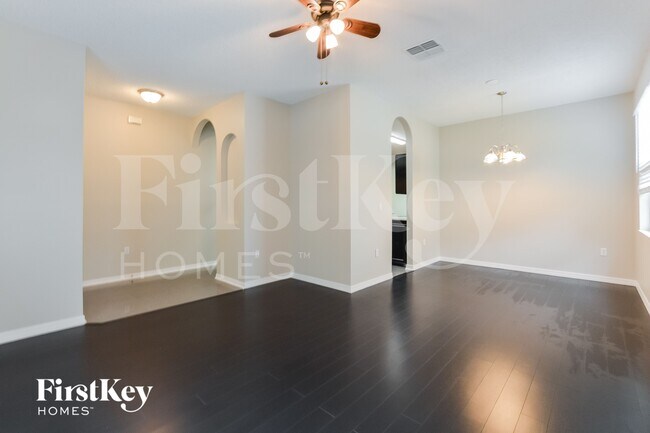 Foto del edificio - 3960 Andover Cay Blvd