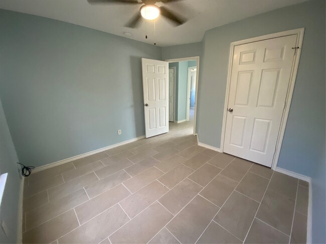 Building Photo - 10662 Royal York Dr
