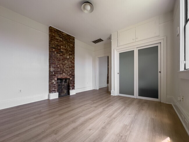 dormitorio 2 - 1730 Allen St