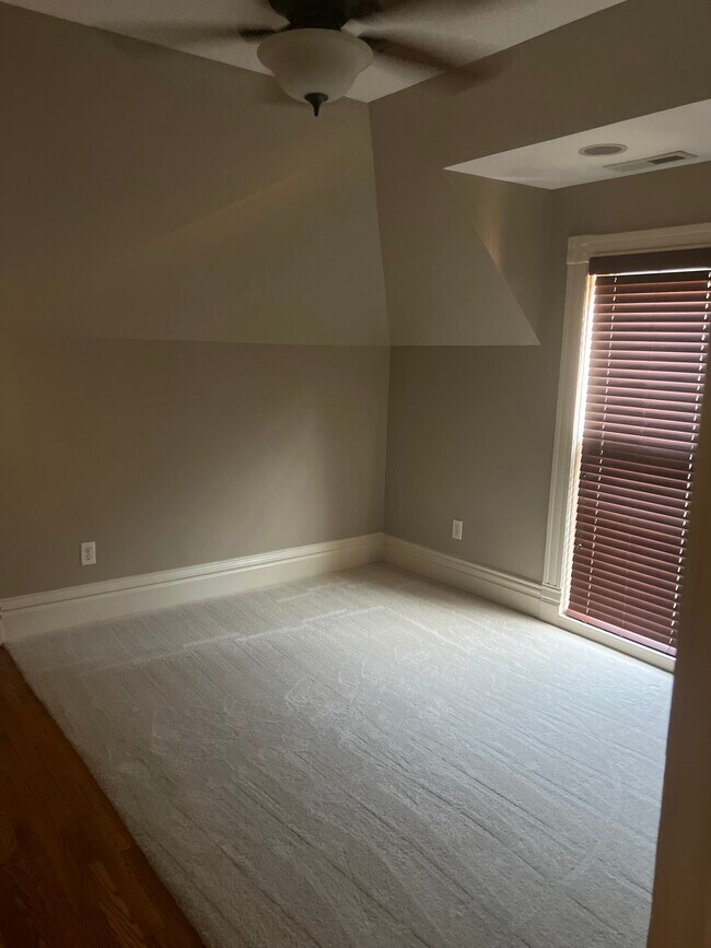 Bedroom or Office - 255 Charles Ave SE