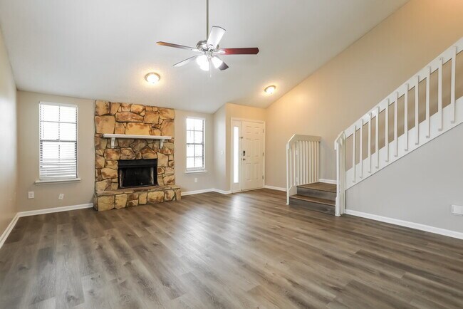 Building Photo - 4564 Cinderbed Dr