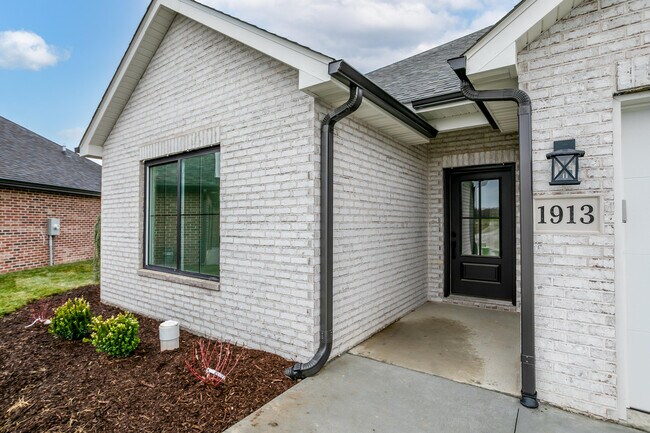 Foto del edificio - 1913 WES MILLIGAN Ln