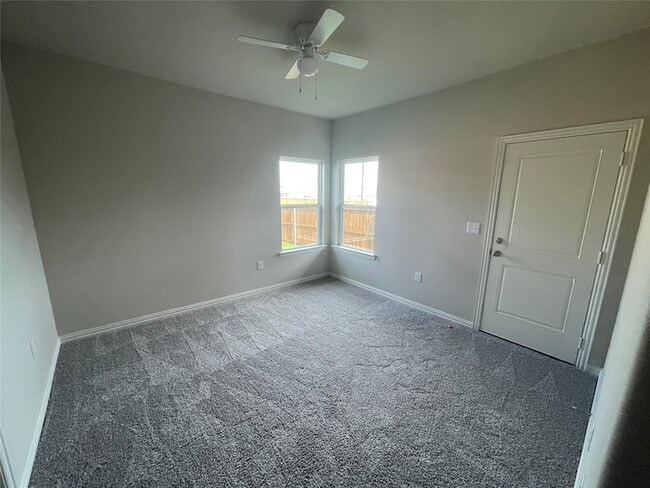 Building Photo - 2829 Peony Dr