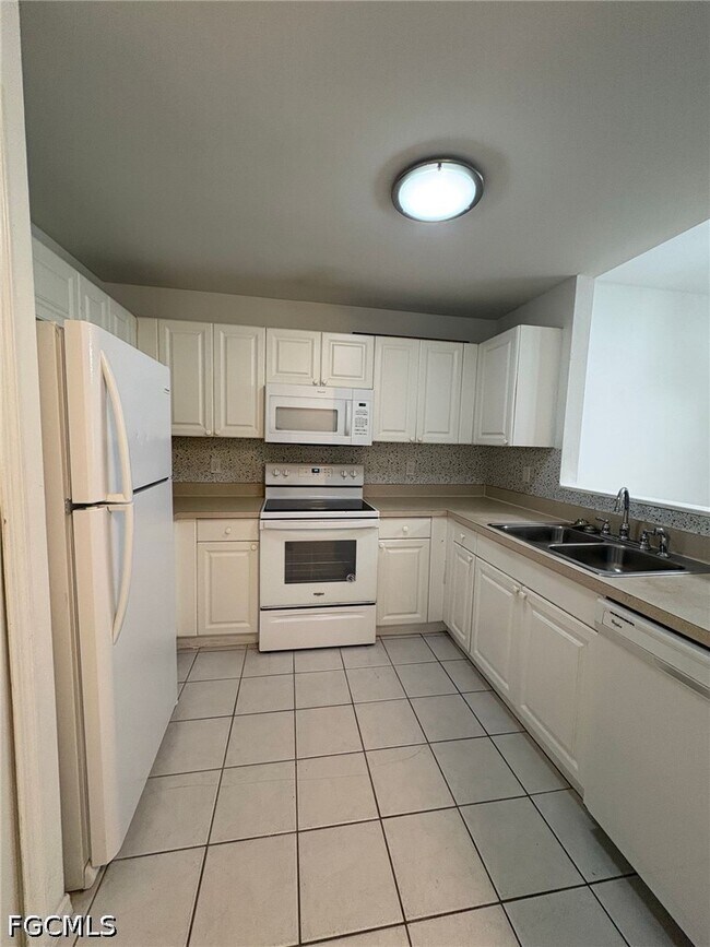 Foto del edificio - 509 SE 6th Pl