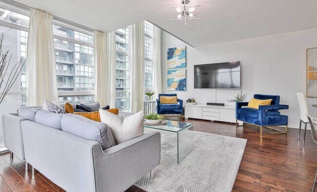 Building Photo - 36 Blue Jays Way