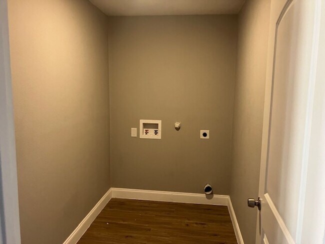 Foto del edificio - 7476 Autumn Trail