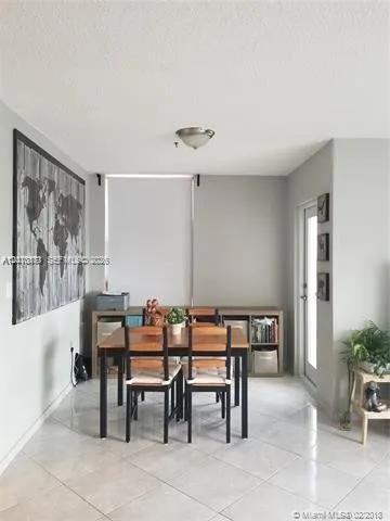 Foto del edificio - 1301 NE Miami Gardens Dr