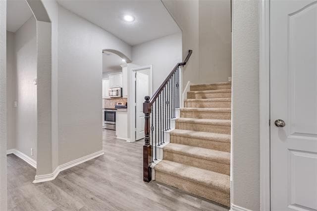 Building Photo - 1824 Villa Dr