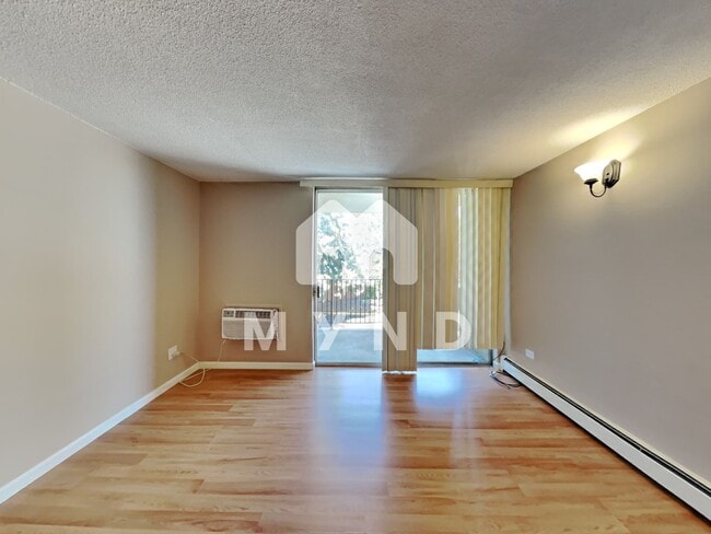 Building Photo - 2231 S Vaughn Way #208B