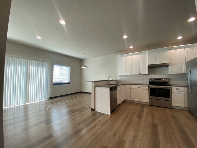 Foto del edificio - 4310-4312 N Centennial Ln