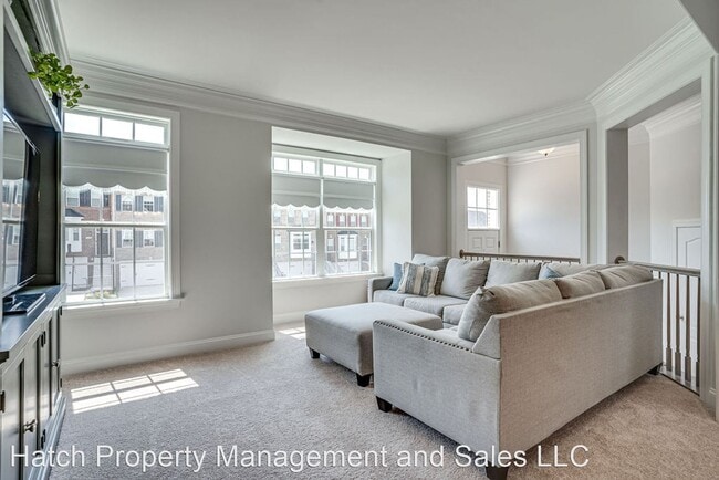 Building Photo - 4 br, 3.5 bath House - 15391 Ballerina Loop