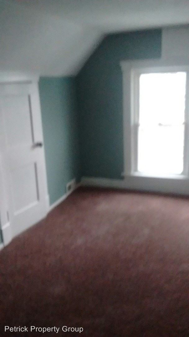 Building Photo - 330 13th St