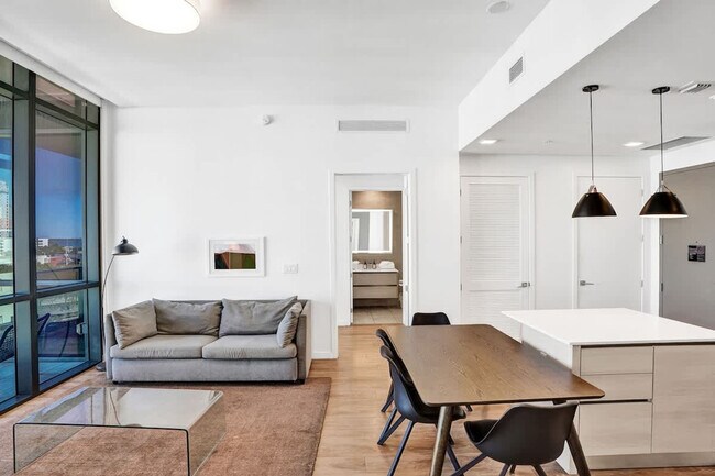 Building Photo - 1220 17th St