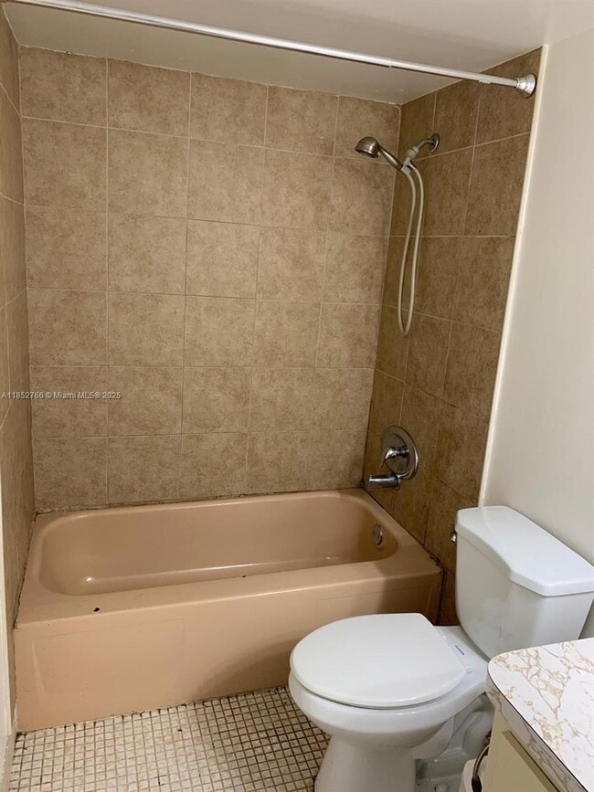 Building Photo - 1 bedroom in North Miami Beach FL 33179