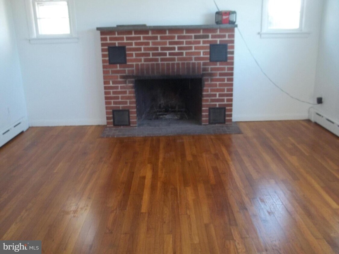 3329 Bedminster Rd, Ottsville, PA 18942 House Rental in Ottsville, PA