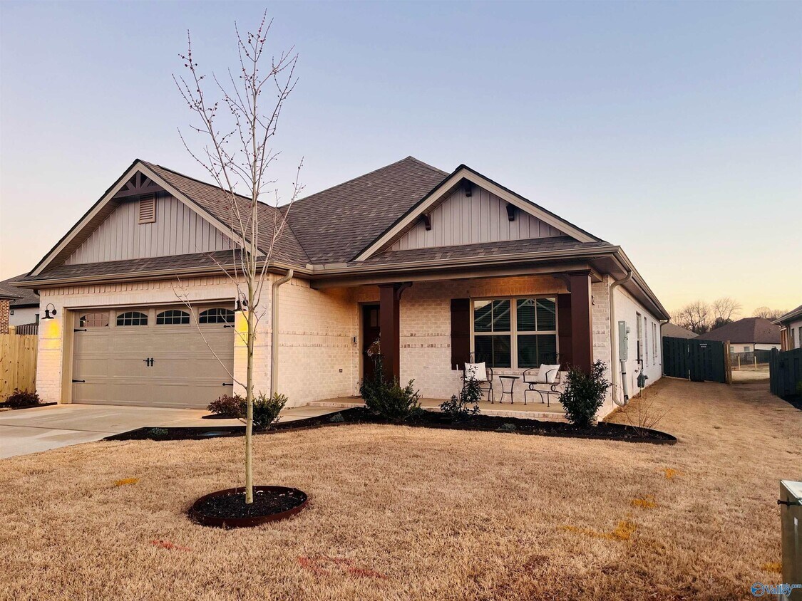 Foto principal - 21858 Shearwater Dr