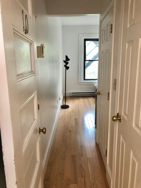 Building Photo - 1061 Beacon St